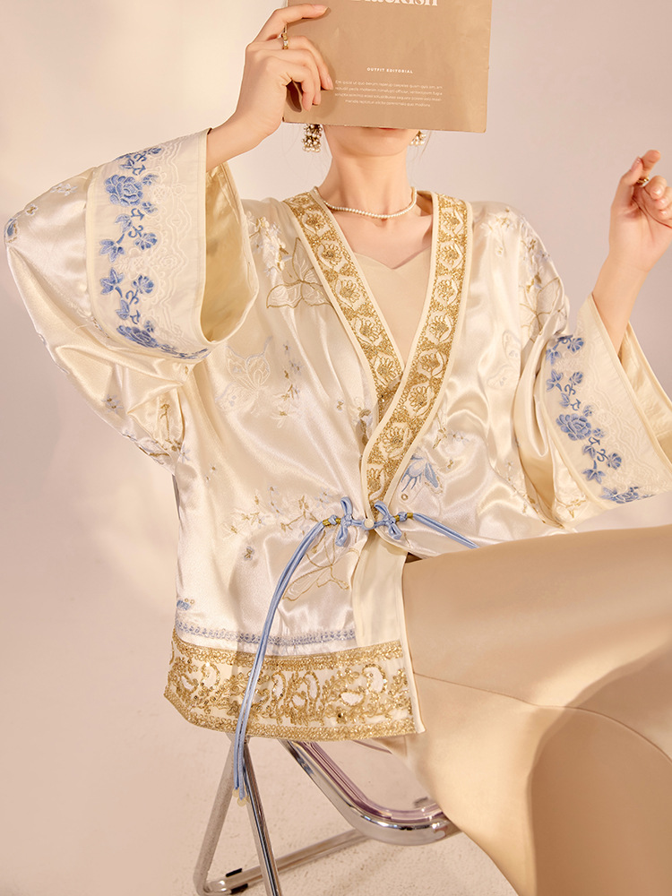 Embroidery Origin - جاكيت نسائي فاخر جديد لربيع 2026