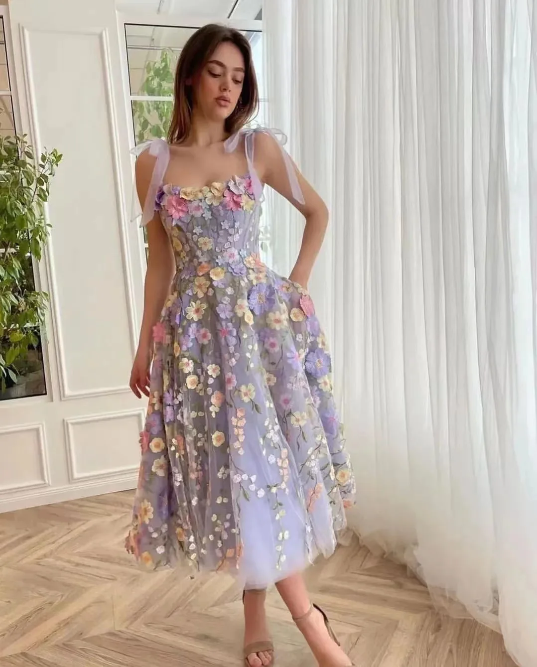 Embroidery Zara - فستان نسائي عصري ثلاثي الأبعاد مطرز