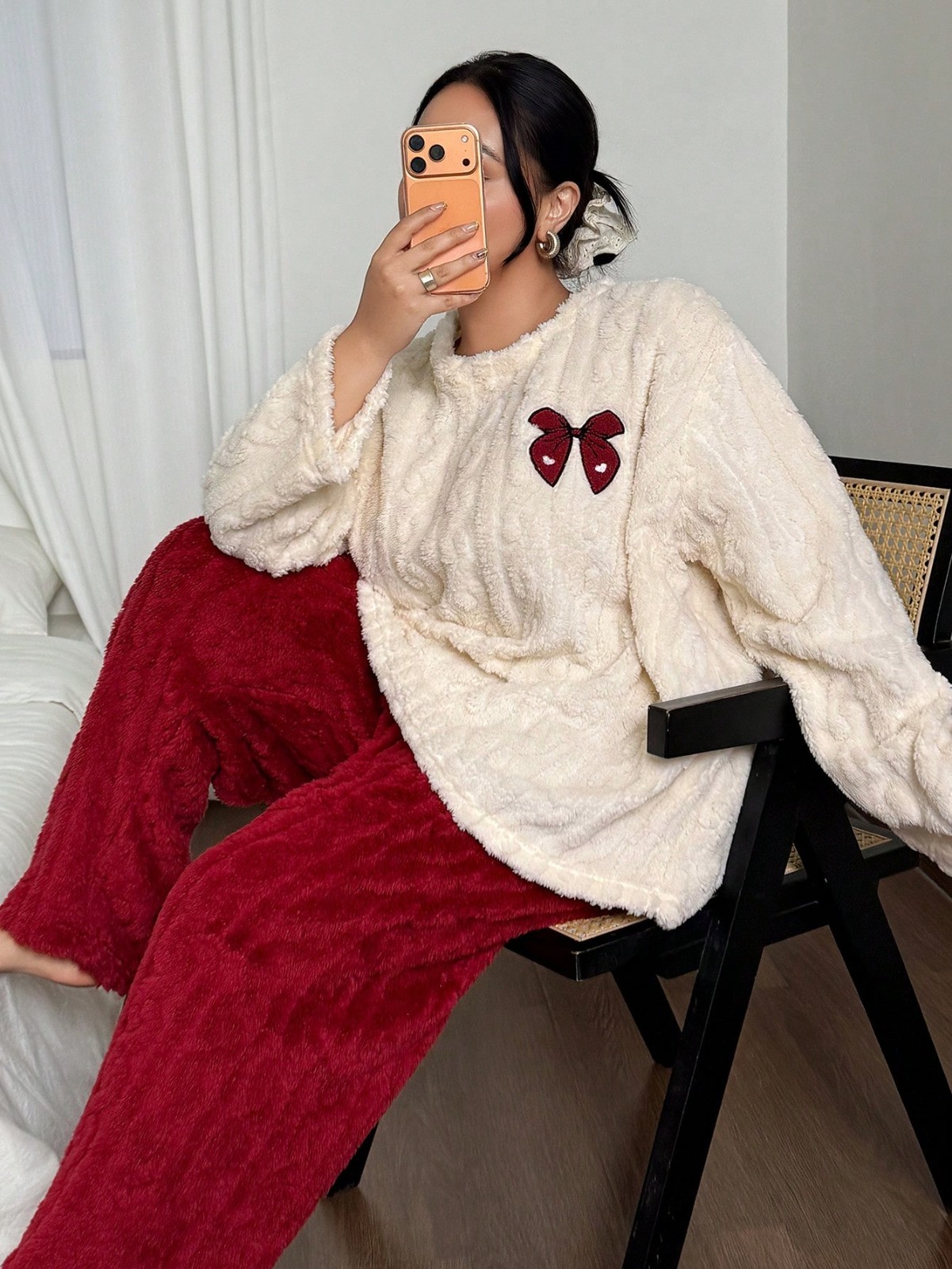 Embroidery Red - بيجامات نسائية سميكة من الفلانيل للخريف