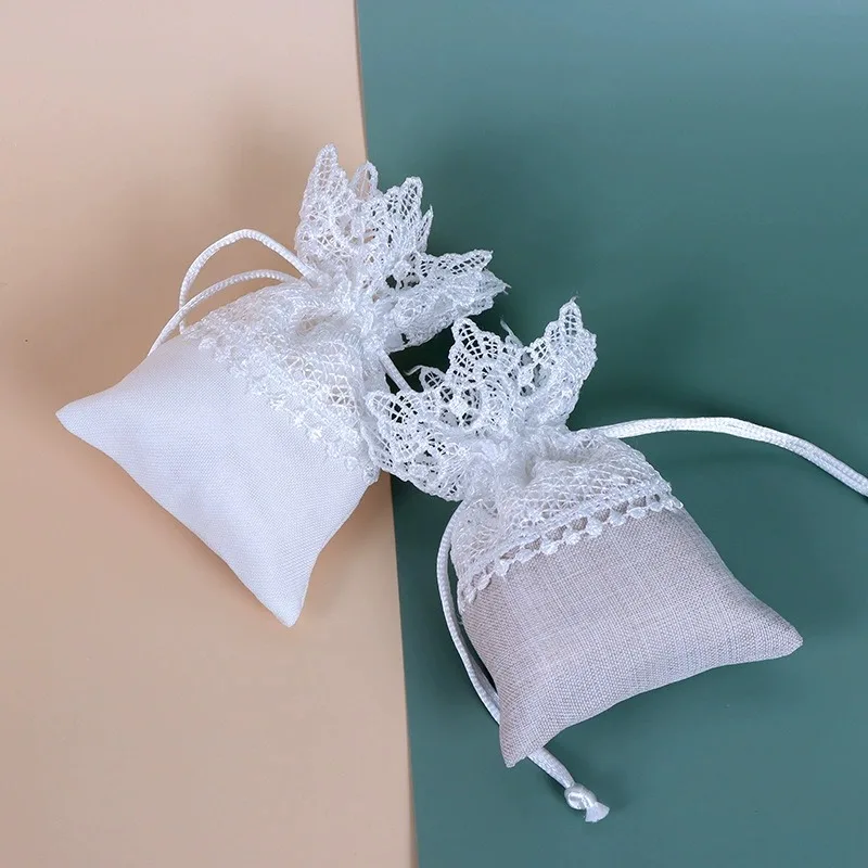 عيد ميلاد كيس التعبئة والتغليف - مراجعة Embroidery House وسعره