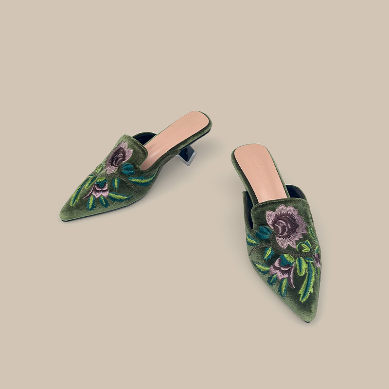 أحذية نسائية مطرزة من القطيفة، - مراجعة Embroidery Design وسعره