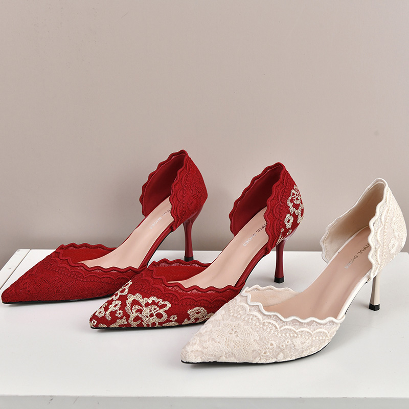 فاخر أحمر أبيض الدانتيل والتطر - مراجعة Embroidery Red وسعره
