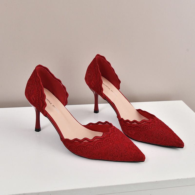 فاخر أحمر أبيض الدانتيل والتطر - مراجعة Embroidery Red وسعره