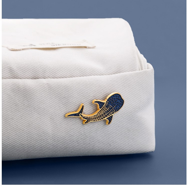 دبابيس زينة على شكل حوت أزرق ل - مراجعة Embroidery Whale وسعره