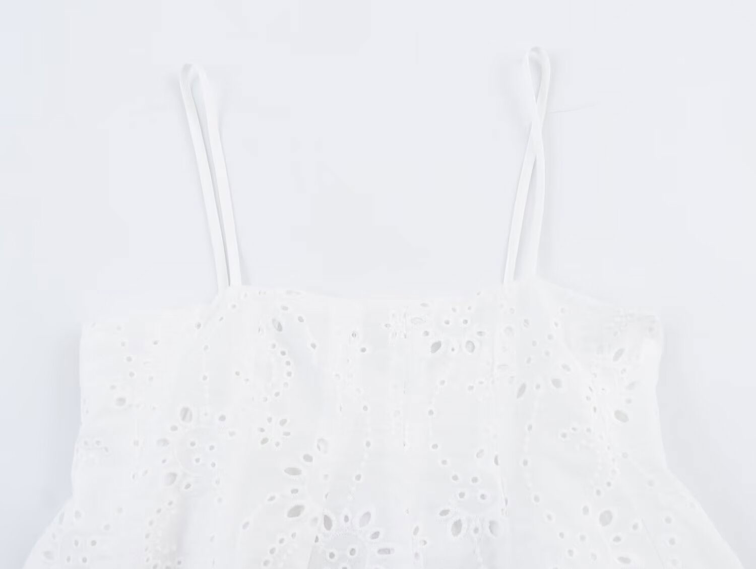 بدلة مطرزة صيفية أنيقة للسيدات - مراجعة Embroidery Uniforms وسعره