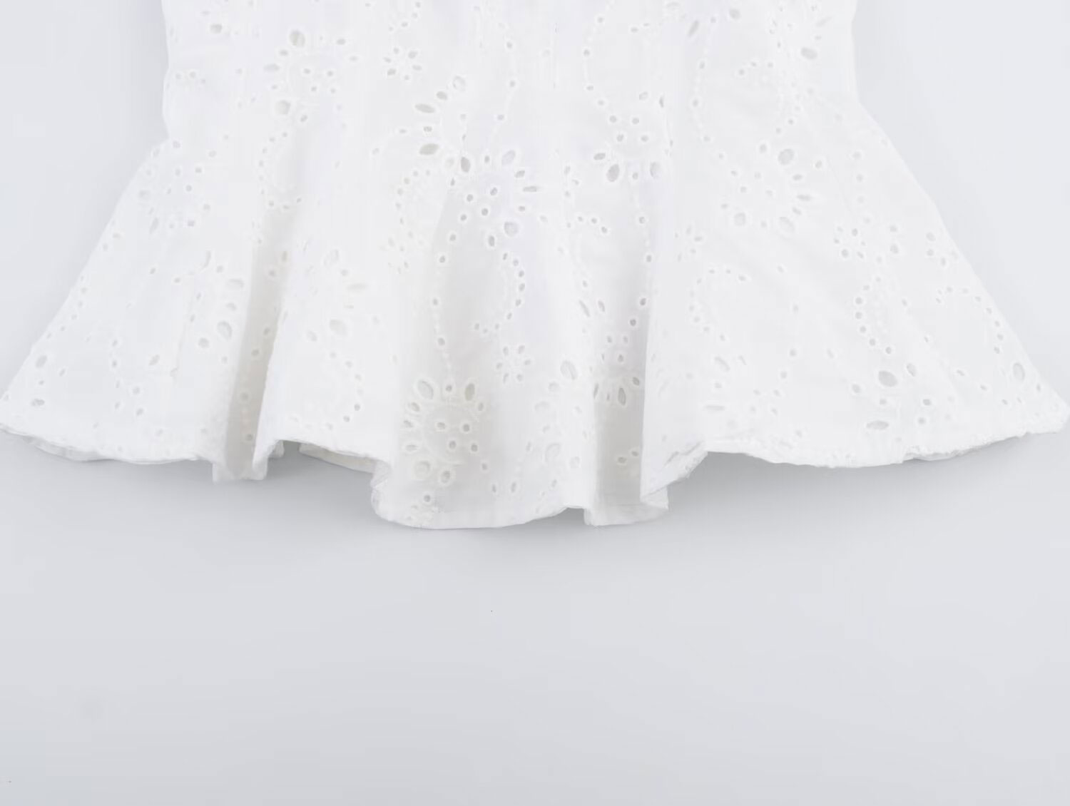 بدلة مطرزة صيفية أنيقة للسيدات - مراجعة Embroidery Uniforms وسعره