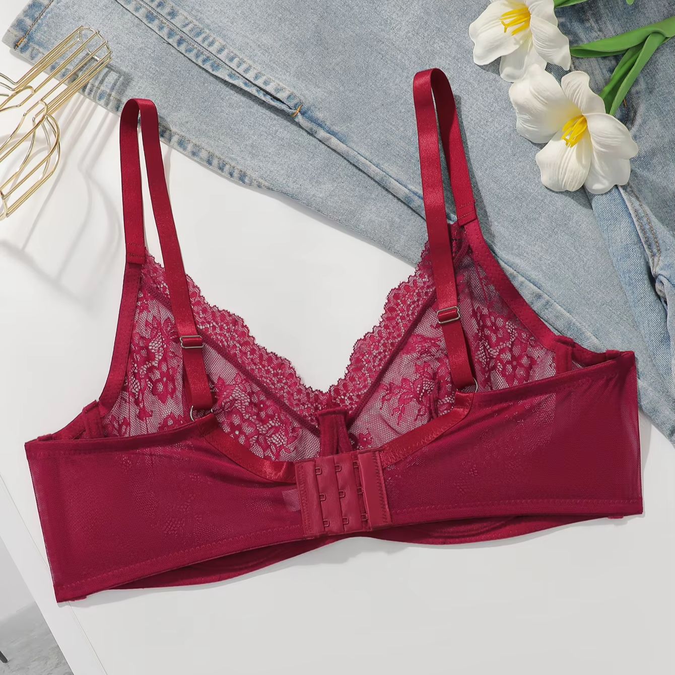حمالة صدر نسائية مقاس كبير بال - مراجعة Embroidery Red وسعره